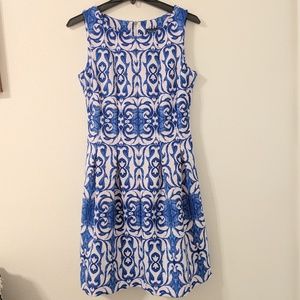 adorable blue & white 'Gabby Skye' sz 10 dress!